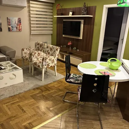 Verdelite 아파트 즐라티보