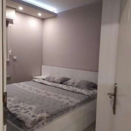 Verdelite 아파트 즐라티보