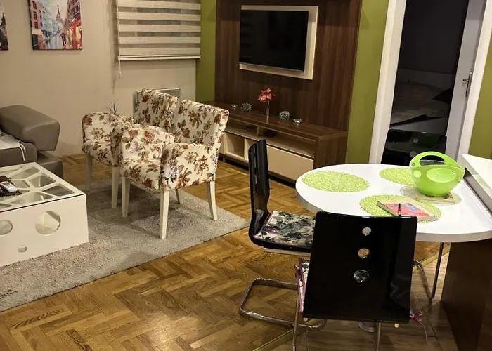 Verdelite 아파트 즐라티보