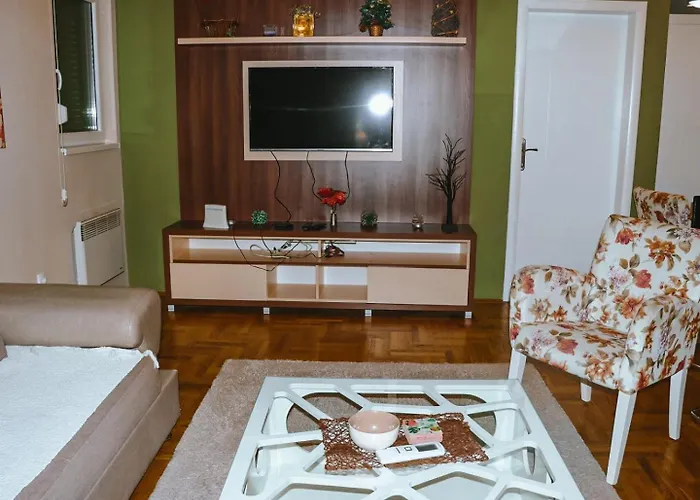 Verdelite 아파트 즐라티보